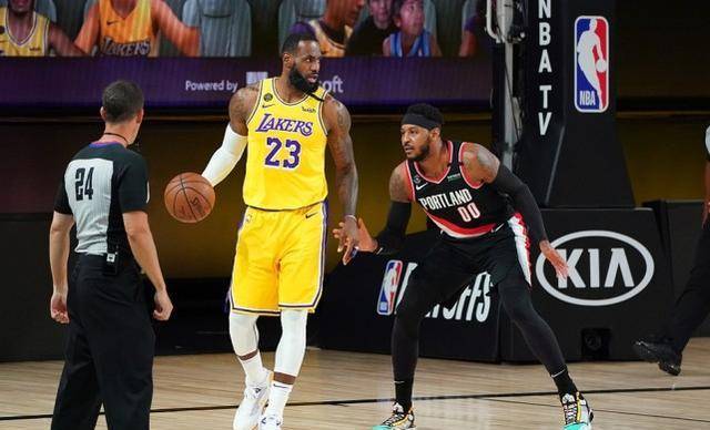 NBA季后赛首轮，詹姆斯30+三双湖人加时力克太阳